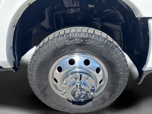 Used 2022 RAM 3500 Limited AWD/4WD image 31