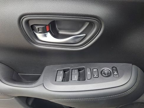 Used 2023 Honda HR-V LX image 13