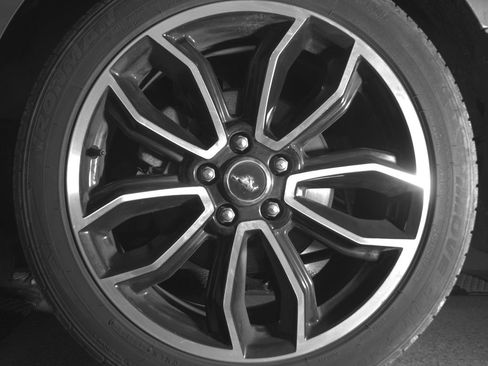 Used 2013 Ford Mustang GT Premium w/ Electronics Pkg RWD image 13