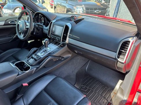 Used 2013 Porsche Cayenne GTS AWD/4WD image 20