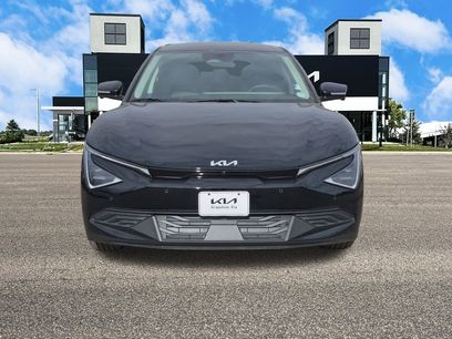 New 2025 Kia EV6 Light w/ Light LR Technology Package