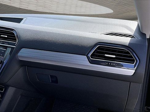 Used 2023 Volkswagen Tiguan S image 12