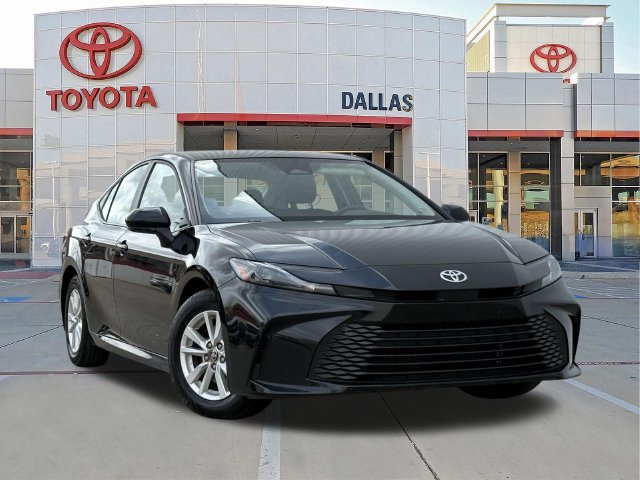 Used 2025 Toyota Camry LE FWD image 1