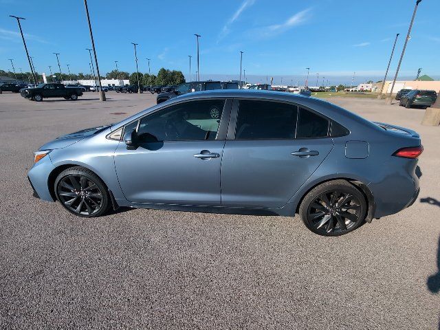 Used 2025 Toyota Corolla SE w/ Convenience Package FWD image 9