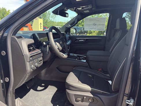 New 2026 Chevrolet Suburban Premier AWD/4WD image 6