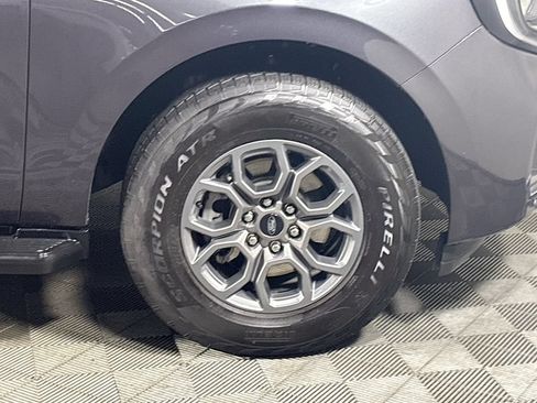 Used 2025 Ford Expedition Active AWD/4WD image 23