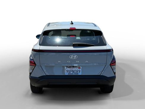 Certified 2025 Hyundai Kona SE FWD image 4