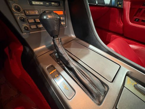 Used 1991 Chevrolet Corvette Convertible RWD image 28