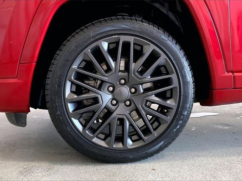 Used 2023 Jeep Compass Limited image 8