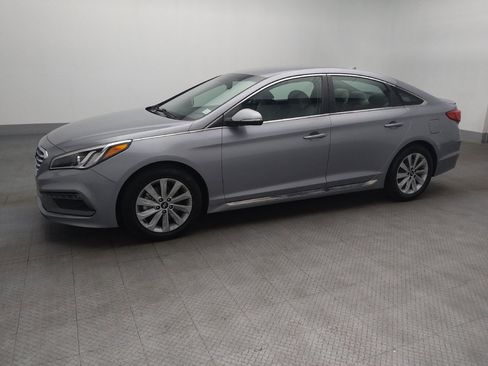 Used 2017 Hyundai Sonata Sport image 2