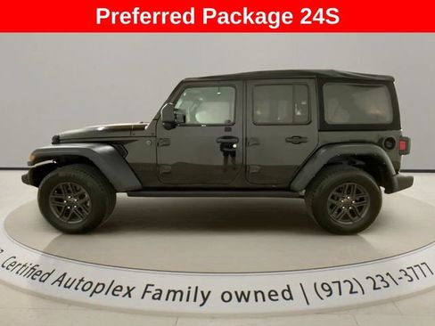 Used 2024 Jeep Wrangler Unlimited Sport AWD/4WD image 2