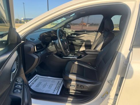 Used 2024 Buick Envista Sport Touring w/ Convenience I Package FWD image 23