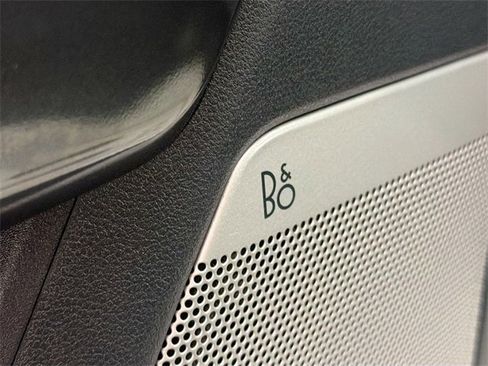 Used 2021 Ford F150 Lariat w/ Equipment Group 502A High image 19