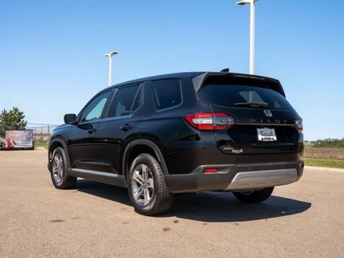 Used 2025 Honda Pilot EX-L image 6