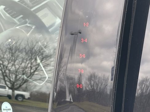 Used 2019 Ford Fusion SEL image 21