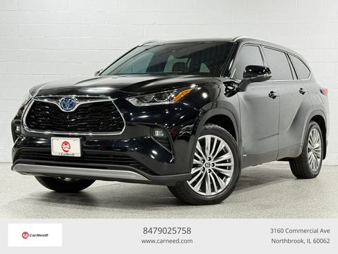 Used 2023 Toyota Highlander Platinum AWD/4WD image 1