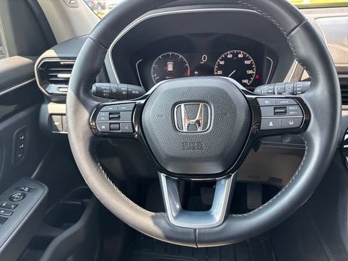 Certified 2025 Honda Pilot Touring image 14