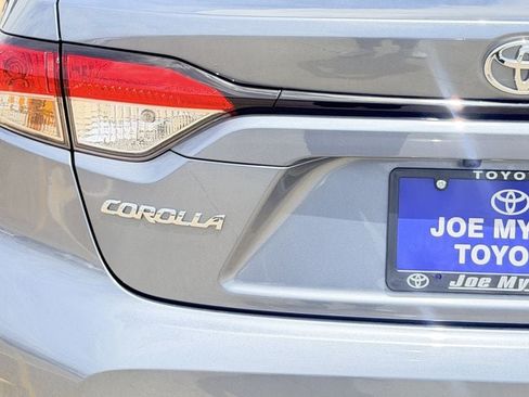 Used 2025 Toyota Corolla LE FWD image 9