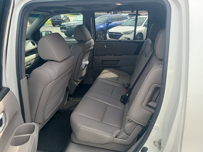 Used 2012 Honda Pilot Touring image 12