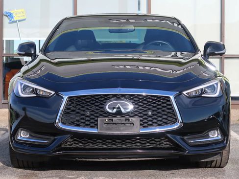 Used 2021 INFINITI Q60 3.0t Luxe w/ Essential Package image 2