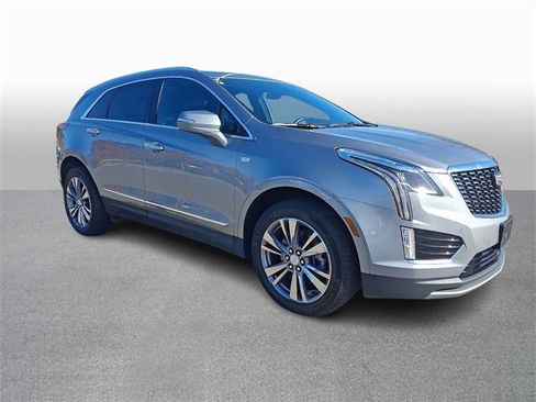 Used 2025 Cadillac XT5 Premium Luxury image 3