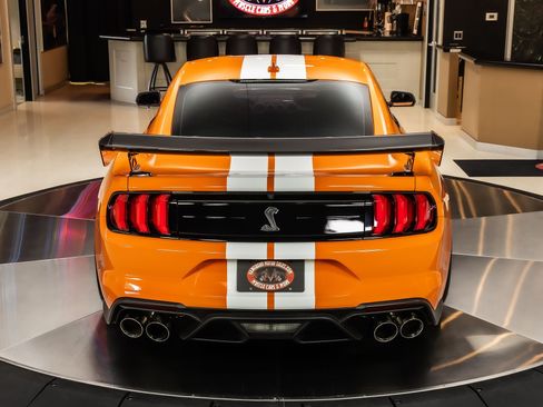 Used 2020 Ford Mustang Shelby GT500 w/ Carbon Fiber Track Pack RWD image 15