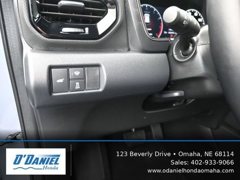 Used 2025 Honda Pilot TrailSport image 27