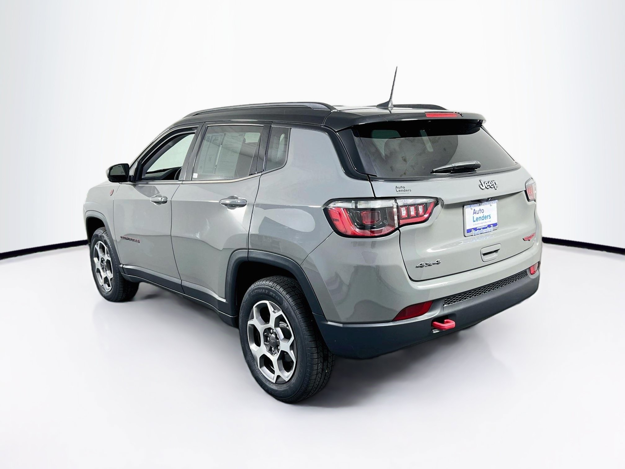 Used 2022 Jeep Compass Trailhawk w/ Trailhawk Convenience Group AWD/4WD image 7