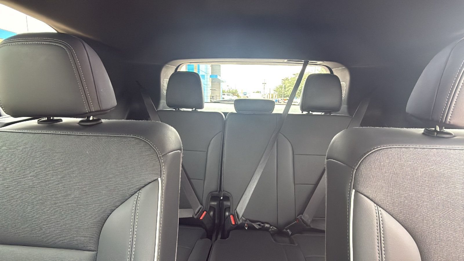 Used 2025 Buick Enclave Preferred AWD/4WD image 22