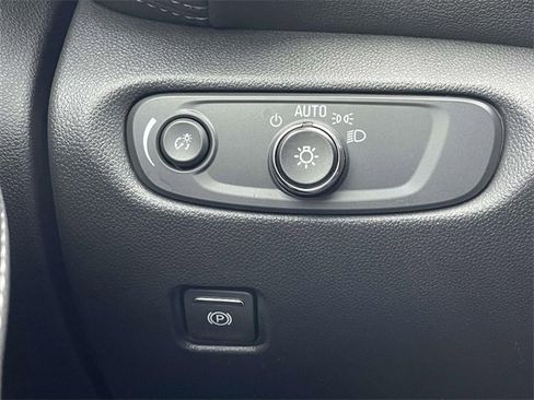 Certified 2023 Chevrolet Blazer LT w/ Convenience Package image 24