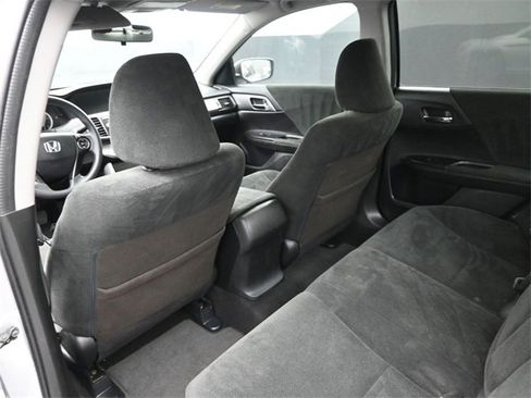 Used 2013 Honda Accord LX image 2
