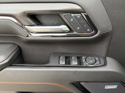 Used 2024 GMC Sierra 2500 AT4 w/ AT4 Premium Plus Package image 4