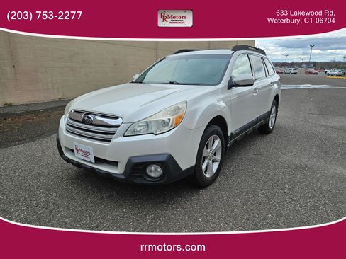 Used 2013 Subaru Outback 2.5i Premium AWD/4WD image 1