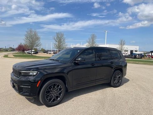 Used 2025 Jeep Grand Cherokee L Summit w/ Obsidian Package image 6