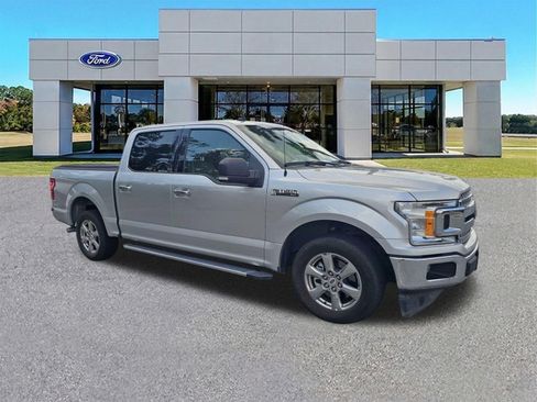 Used 2019 Ford F150 XLT w/ Equipment Group 302A Luxury RWD image 2