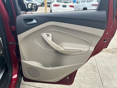 Used 2018 Ford Escape SE image 15