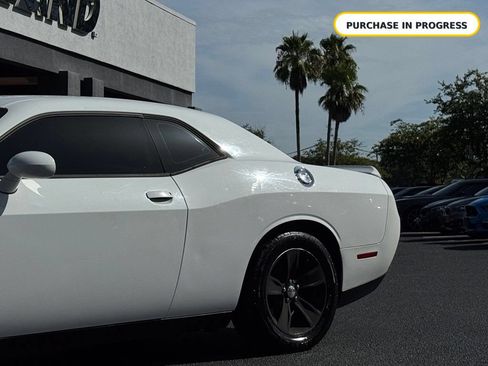 Used 2015 Dodge Challenger SXT RWD image 3