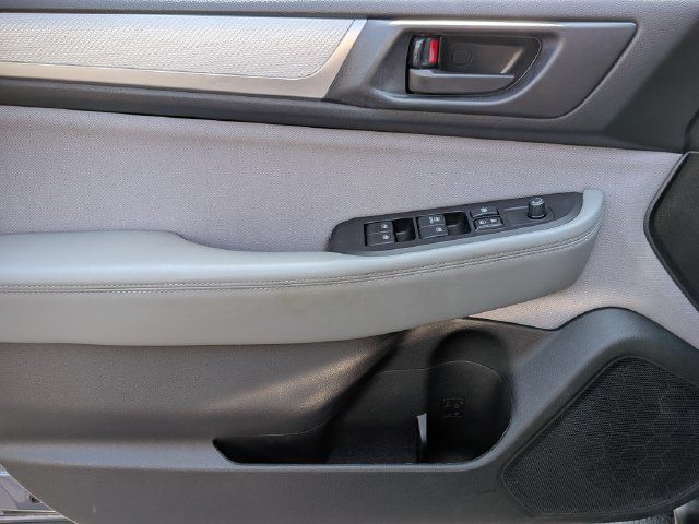 Used 2018 Subaru Outback 2.5i AWD/4WD image 10