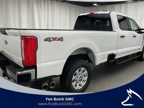 Used 2024 Ford F250 XLT image 3