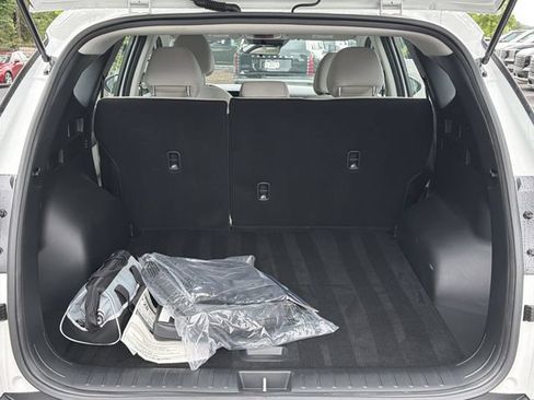Certified 2025 Hyundai Tucson SE FWD image 18