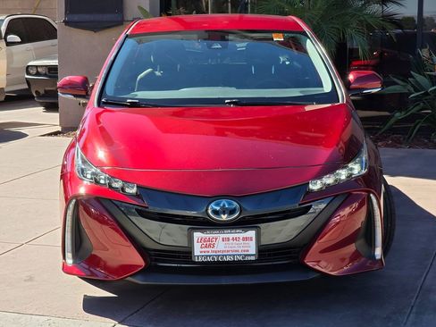 Used 2020 Toyota Prius Prime LE image 6