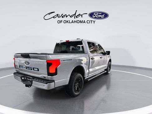 Used 2025 Ford F150 Lightning XLT AWD/4WD image 8