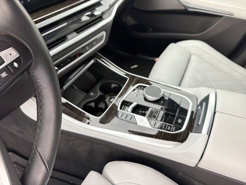 Used 2024 BMW X5 xDrive40i w/ Premium Package AWD/4WD image 23