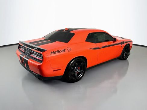 Used 2017 Dodge Challenger SRT Hellcat RWD image 7