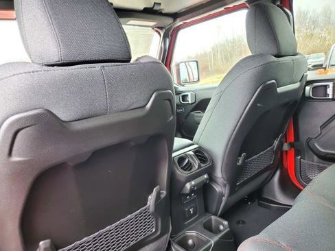 New 2026 Jeep Wrangler Unlimited Rubicon w/ Whitecap Package image 24