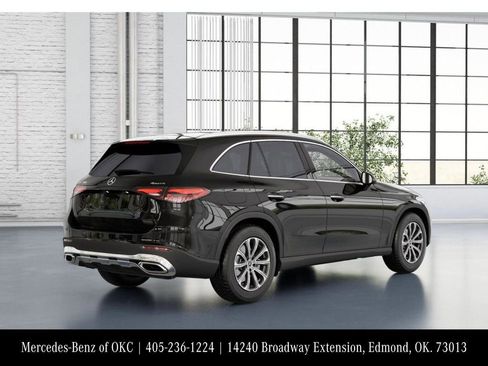 Used 2026 Mercedes-Benz GLC 300 4MATIC image 21