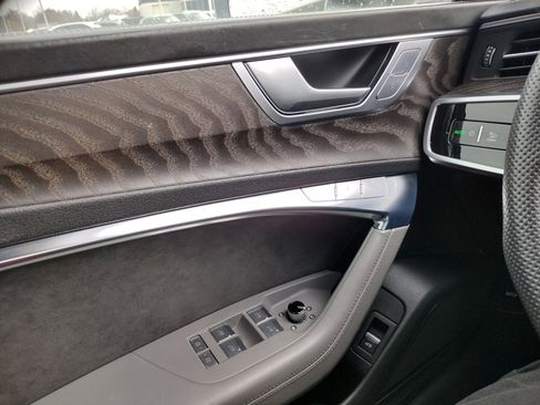 Used 2020 Audi S7 Prestige w/ Prestige Package image 28