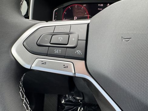 New 2025 Volkswagen Taos SEL image 30