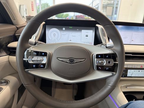 Used 2025 Genesis G90 3.5T AWD/4WD image 19