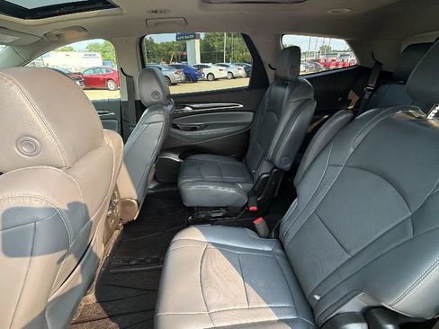 Used 2018 Buick Enclave Premium w/ Trailering Package AWD/4WD image 25